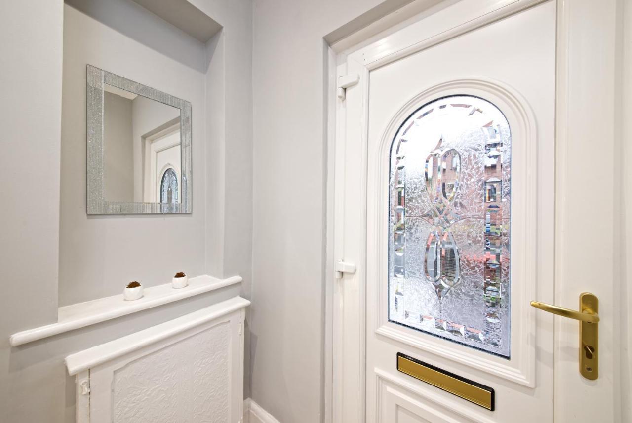 Beautiful Cozy Home With Free Parking Manchester Dış mekan fotoğraf